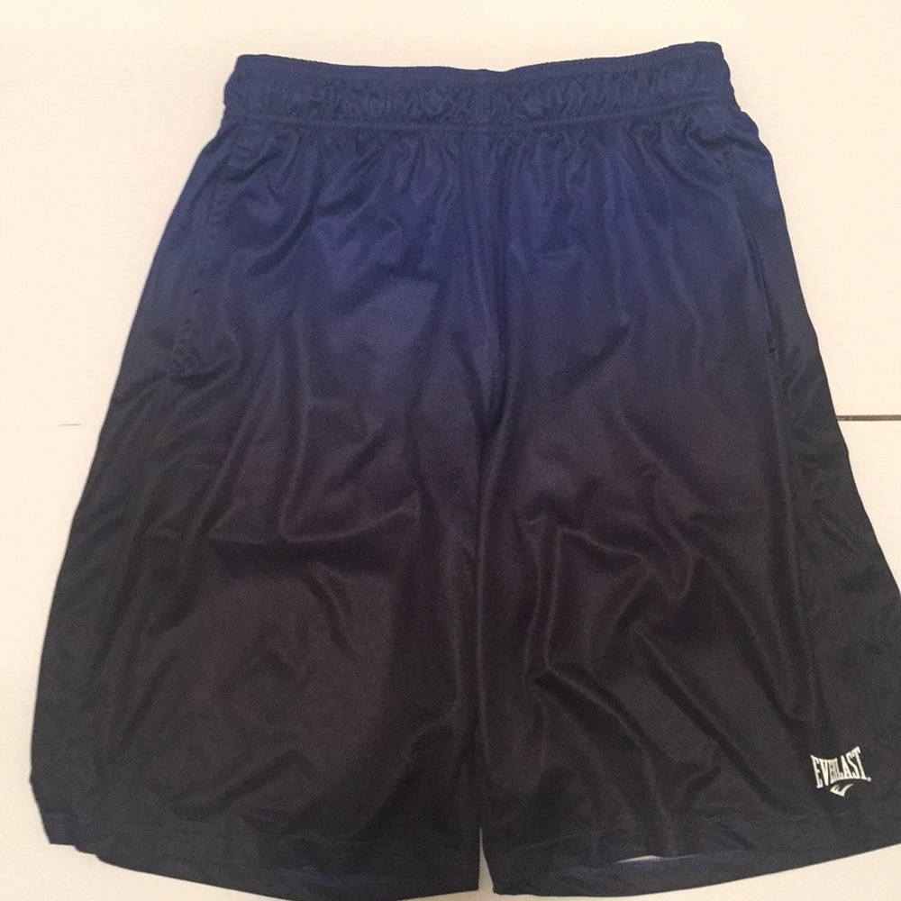 Dark blue Everlast summer basketball shorts.